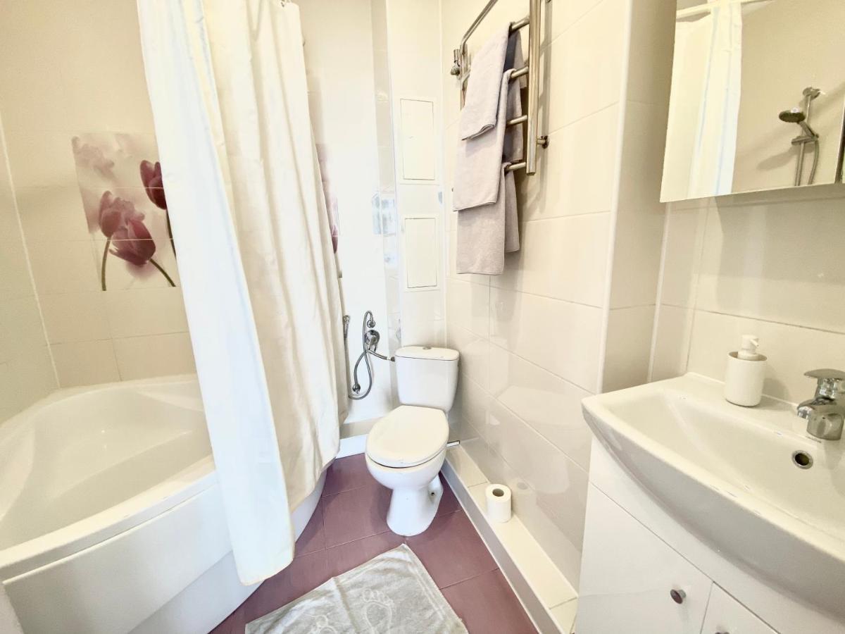 Apartments With Dnipro View 키예프 외부 사진