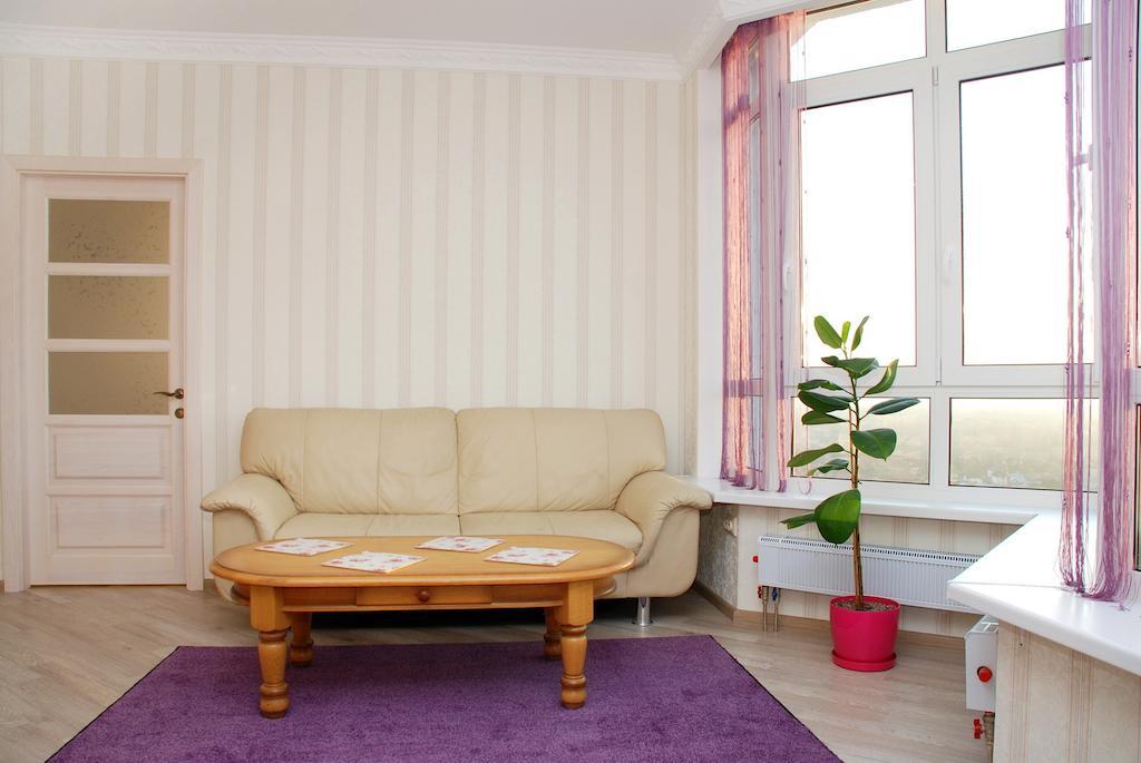 Apartments With Dnipro View 키예프 객실 사진